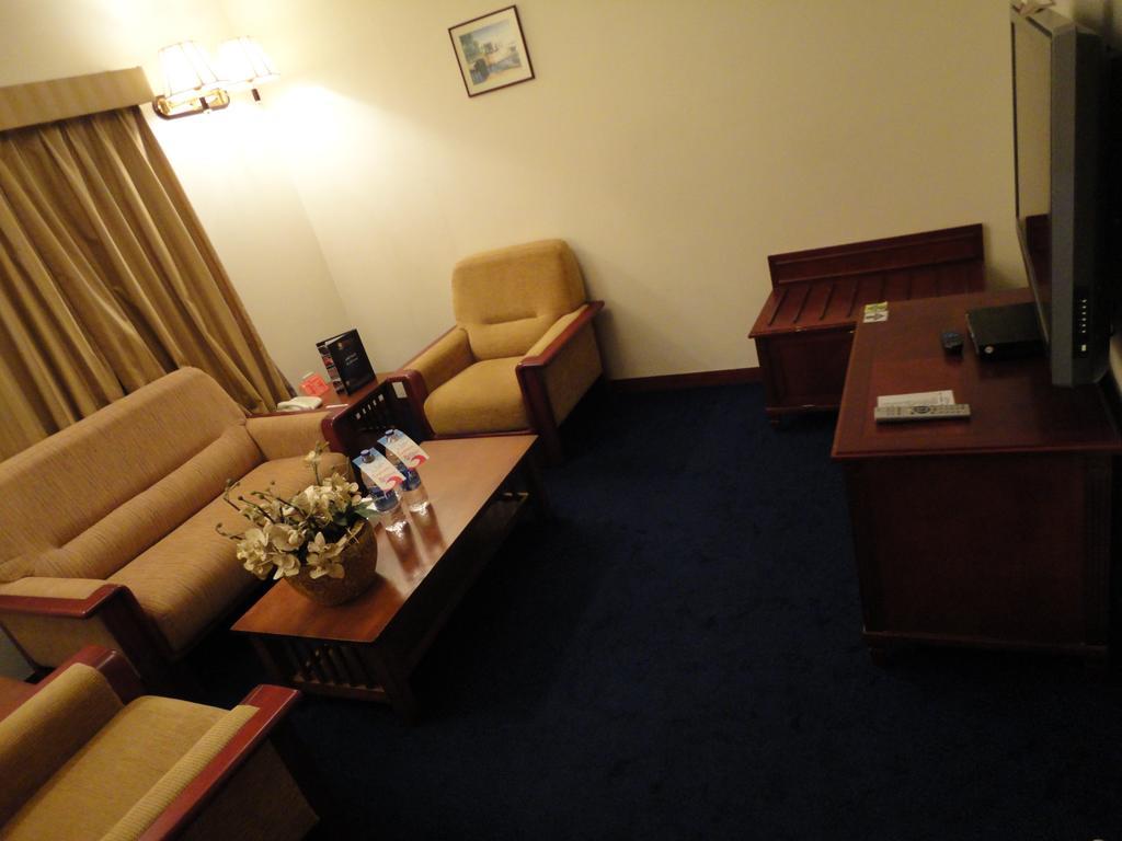 Mashtan Hotel Manama Chambre photo